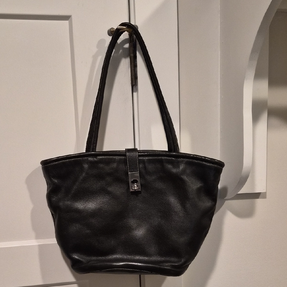 Bettina Classic Black Leather Tote Bag From Italy